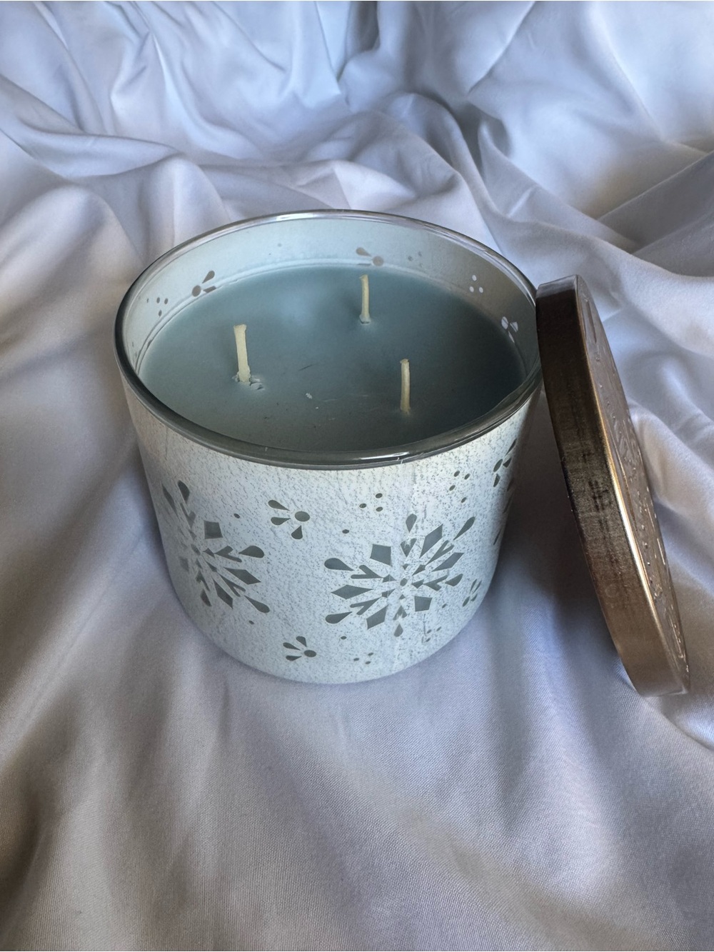 Bath & Body Works Pale Blue Three-Wick Decorative Candle